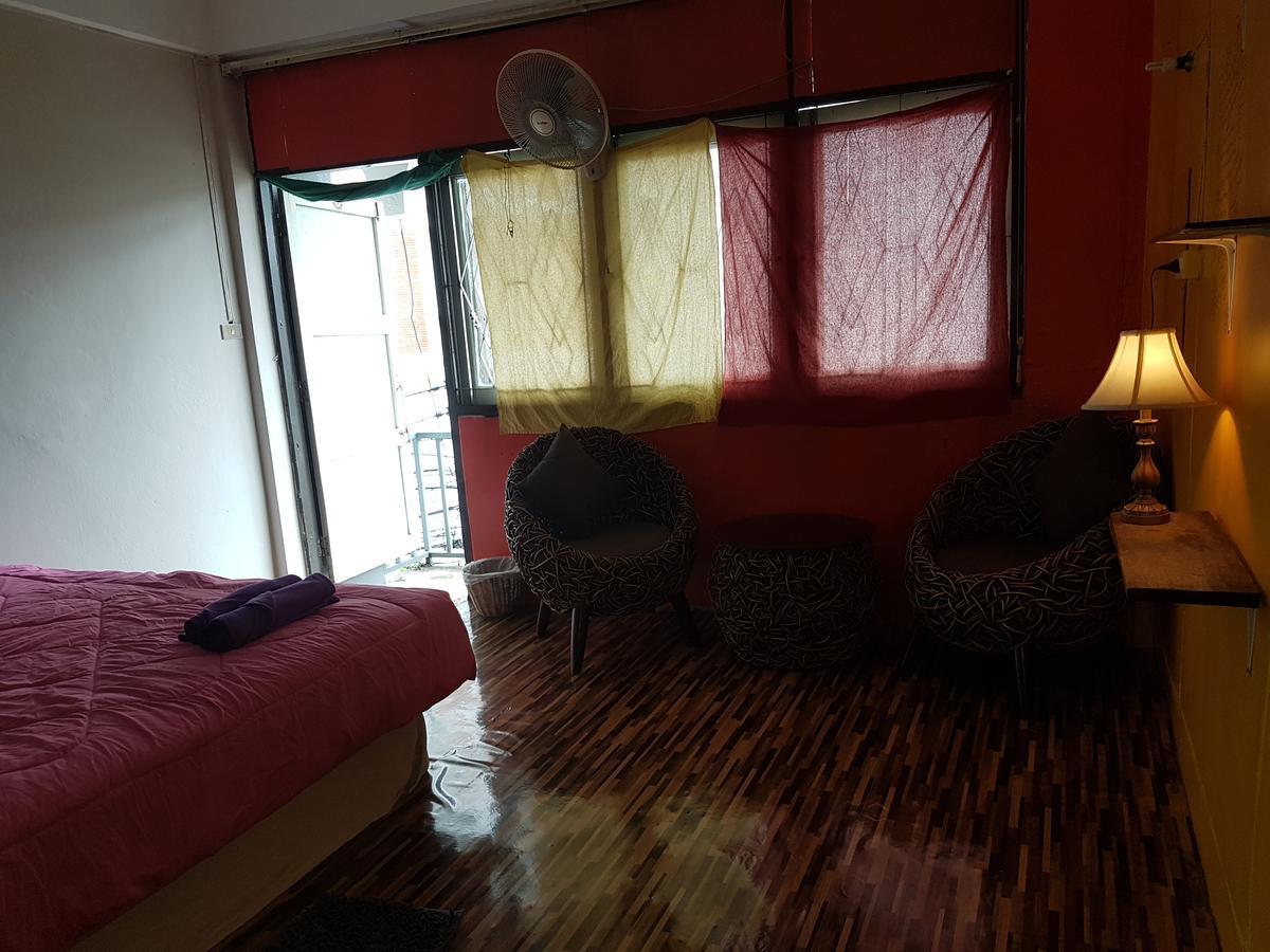 Bar 184 Party Hostel (Adults Only) 치앙라이 외부 사진
