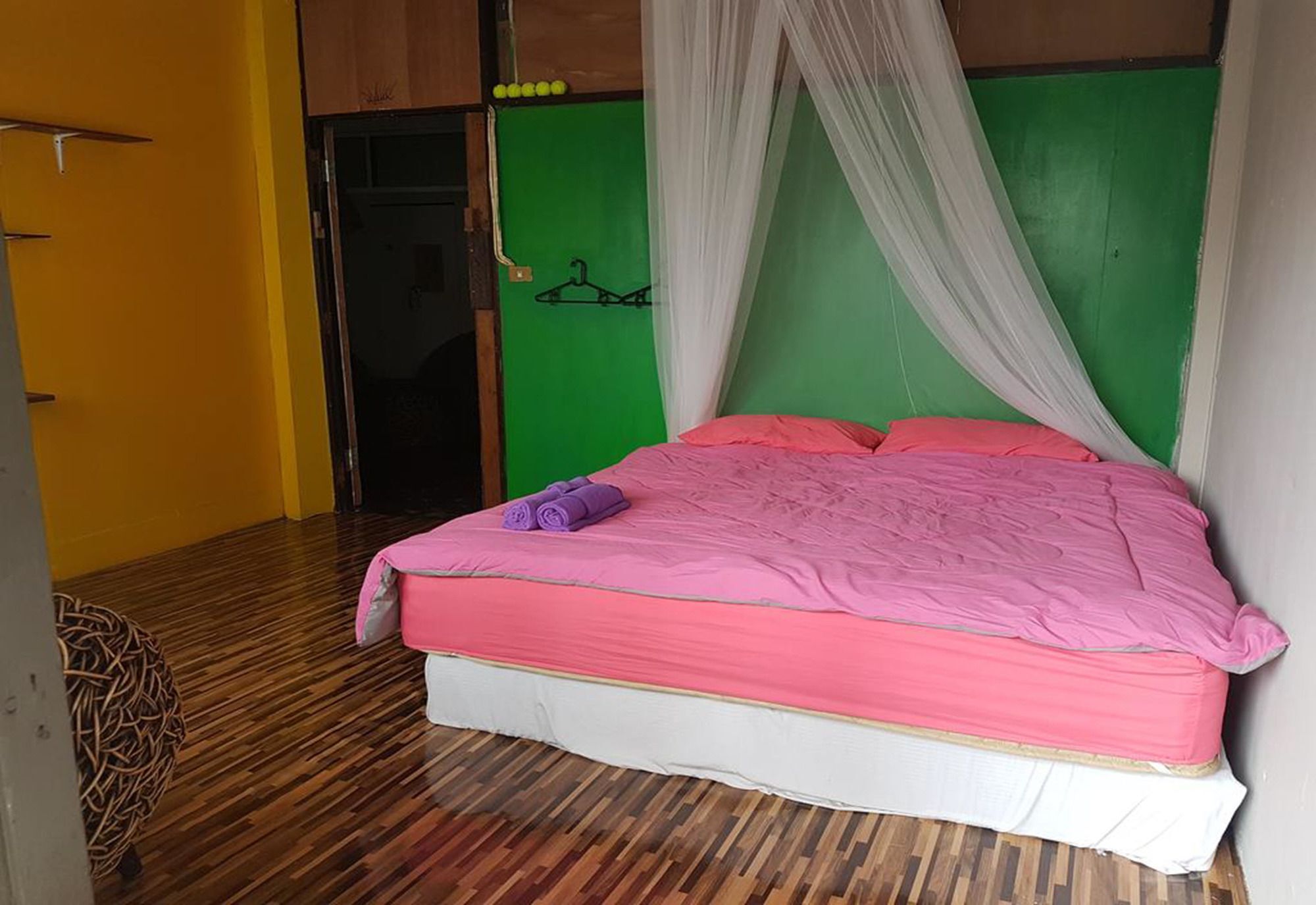 Bar 184 Party Hostel (Adults Only) 치앙라이 외부 사진